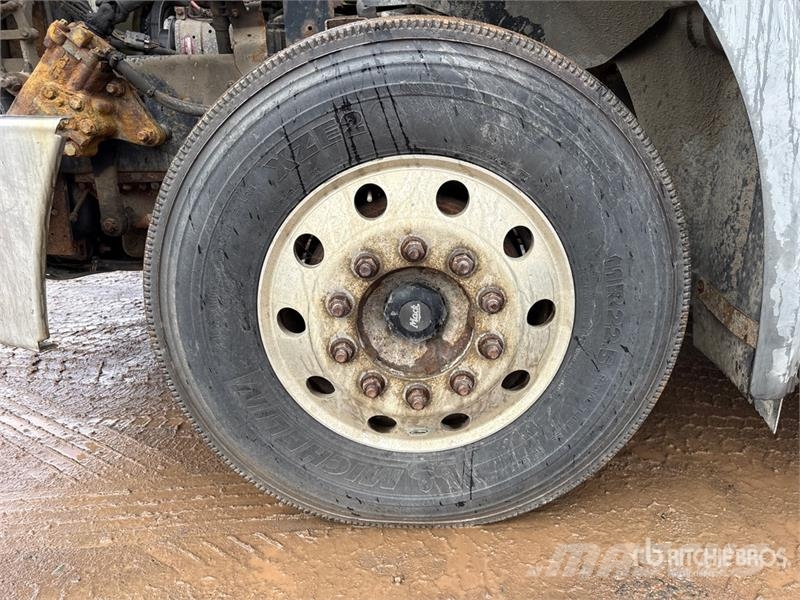 Mack CXU613 Vilcēji