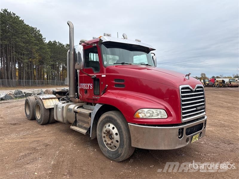 Mack CXU613 Tracteur routier