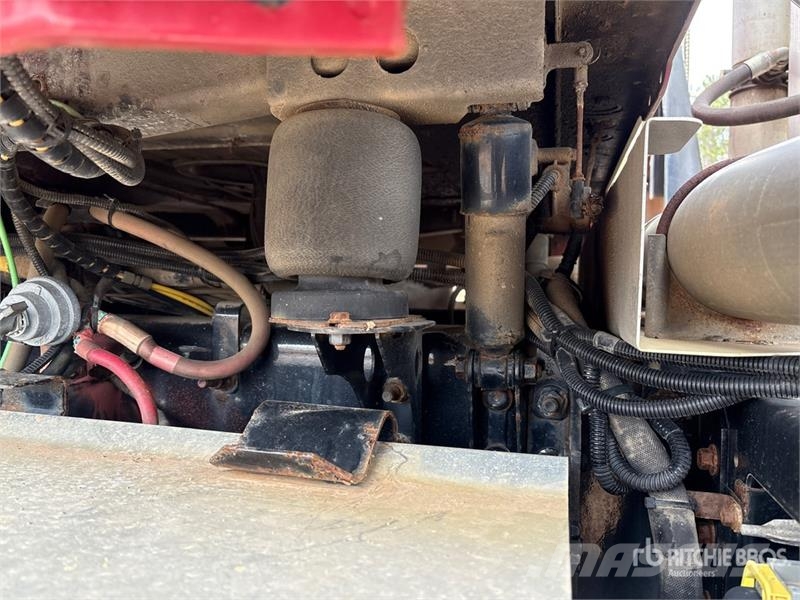 Mack CXU613 Tracteur routier