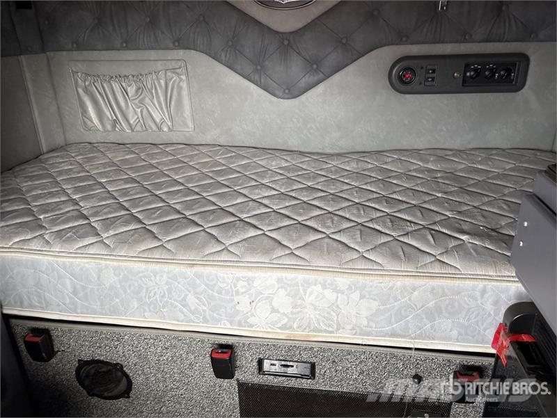 Mack CXU613 Седельные тягачи