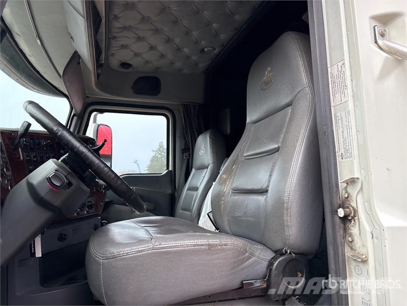 Mack CXU613 Седельные тягачи