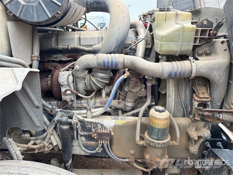 Mack CXU613 Tracteur routier