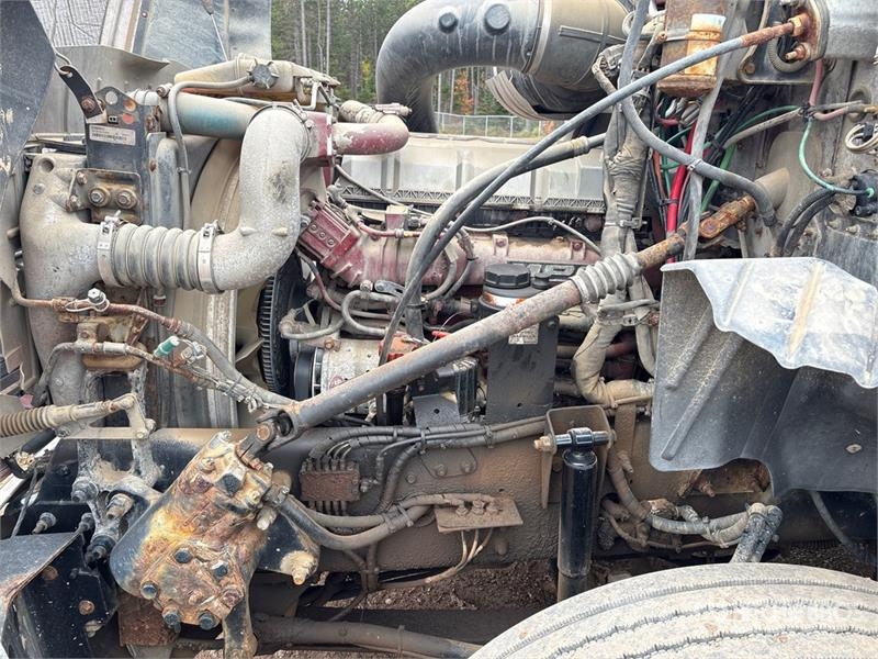 Mack CXU613 Tracteur routier