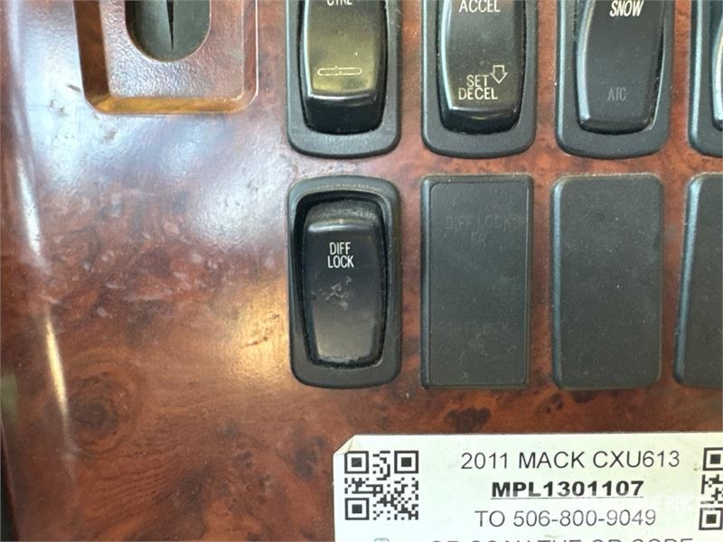 Mack CXU613 Vlačilci
