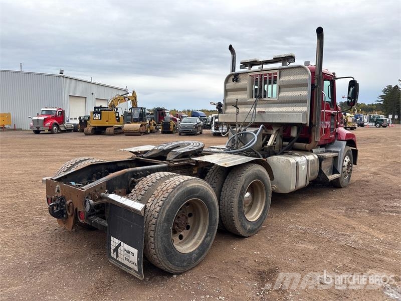 Mack CXU613 Tracteur routier