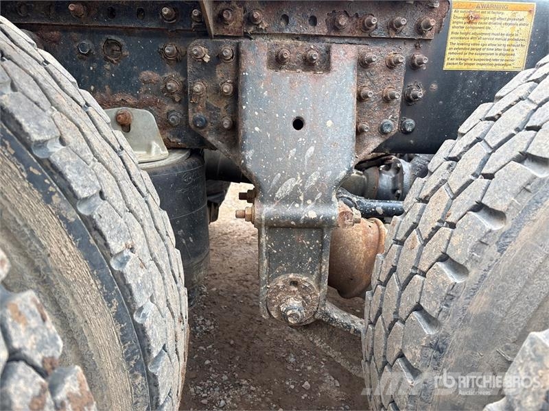 Mack CXU613 Tracteur routier