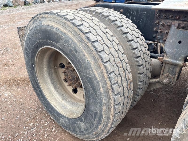 Mack CXU613 Tracteur routier