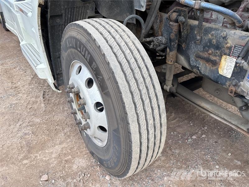 Mack CXU613 Седельные тягачи