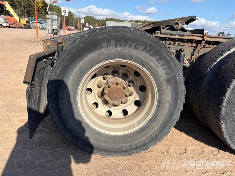 Mack CXU613 Vlačilci
