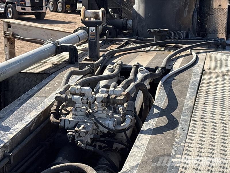 Mack MRU613 Camiones de concreto
