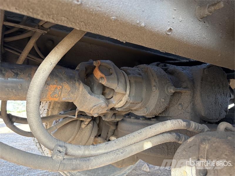 Mack MRU613 Camiones de concreto