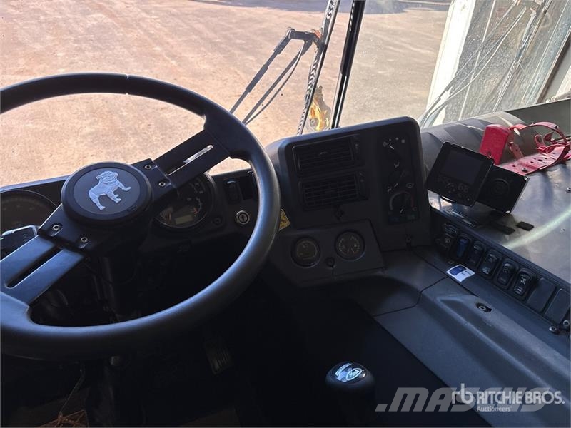 Mack MRU613 Camiones de concreto