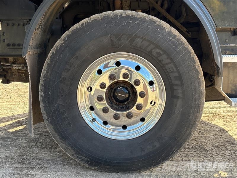 Mack MRU613 Camiones de concreto