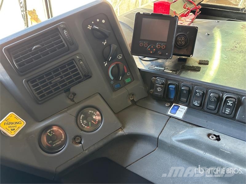 Mack MRU613 Camiones de concreto