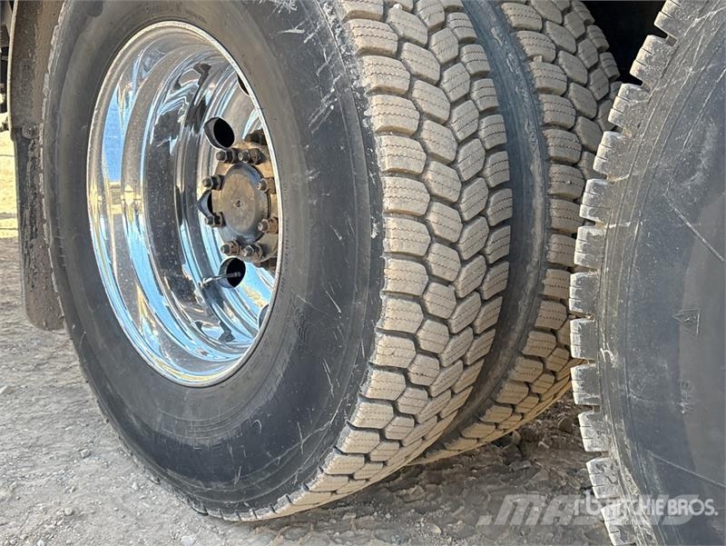 Mack MRU613 Camiones de concreto