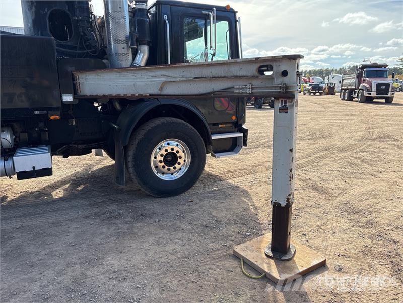 Mack MRU613 Camiones de concreto