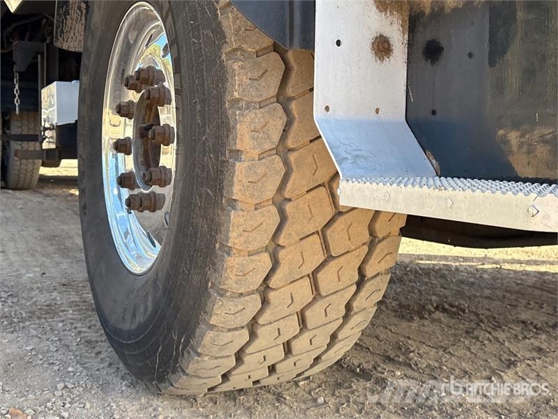 Mack MRU613 Camiones de concreto