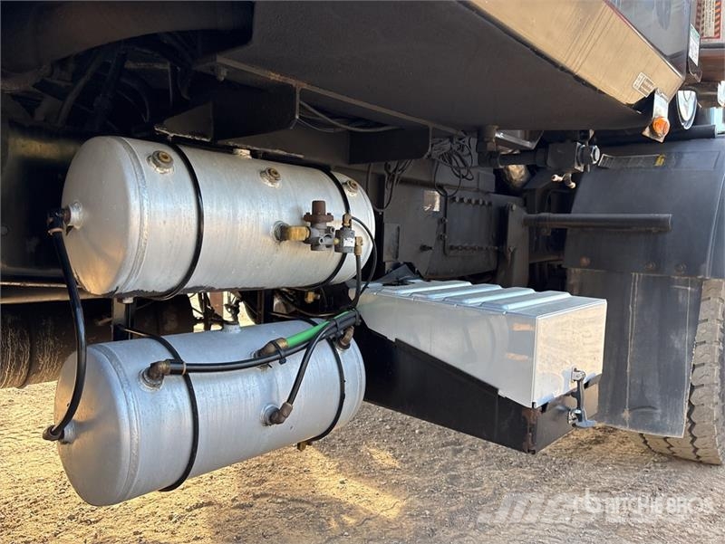 Mack MRU613 Camiones de concreto