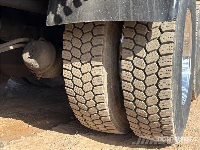 Mack MRU613 Camiones de concreto
