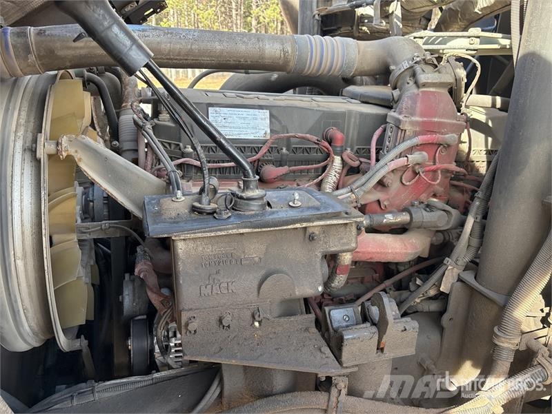 Mack MRU613 Camiones de concreto