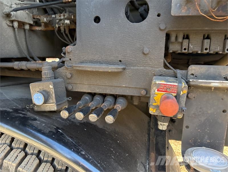 Mack MRU613 Camiones de concreto