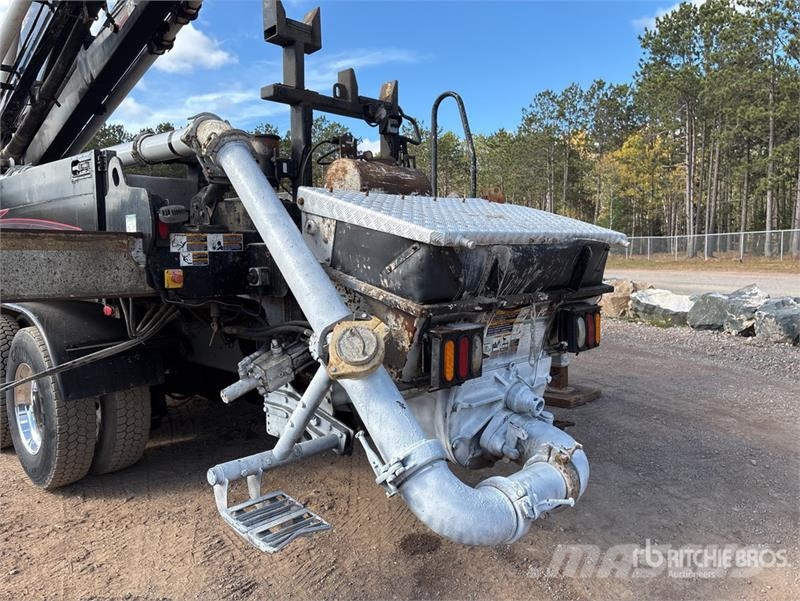 Mack MRU613 Camiones de concreto