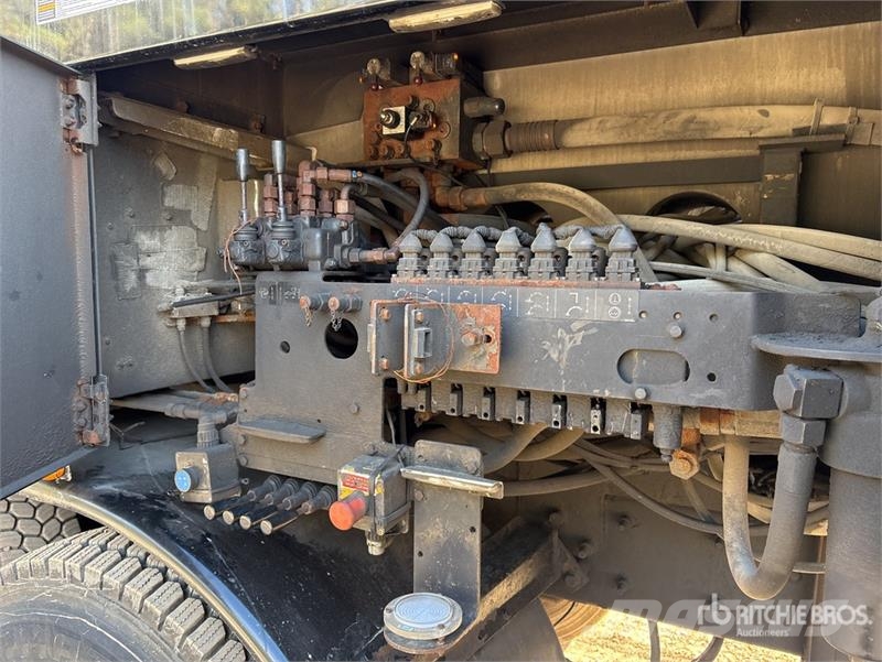 Mack MRU613 Camiones de concreto