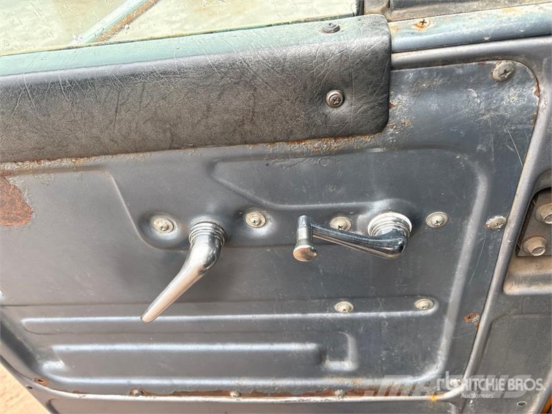 Mack RD688S Vlakke laadvloer met kraan