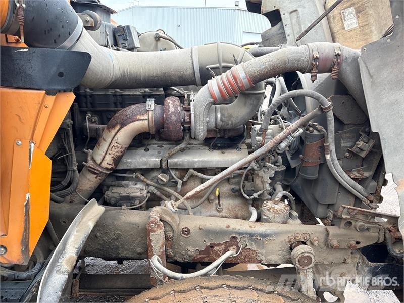 Mack RD688S Vlakke laadvloer met kraan