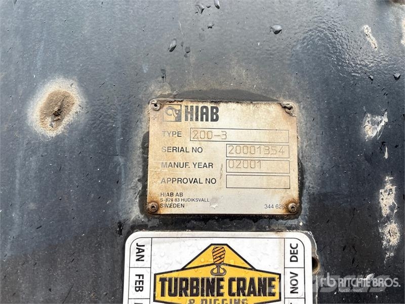 Mack RD688S Vlakke laadvloer met kraan