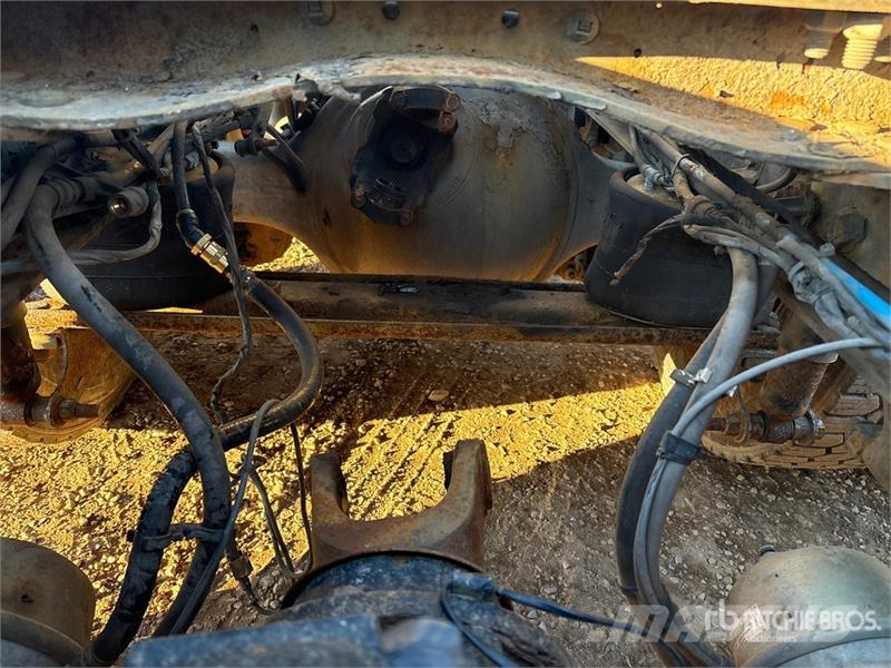 Mack T/A Sleeper Truck Tractor Trekkvogner