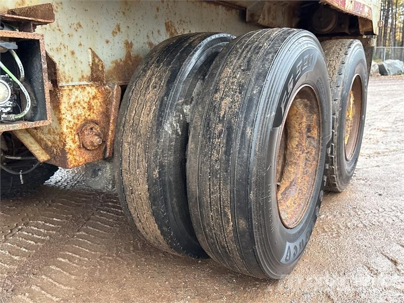 Manac 26 ft T/A End Dump Trailer Tipper trailers