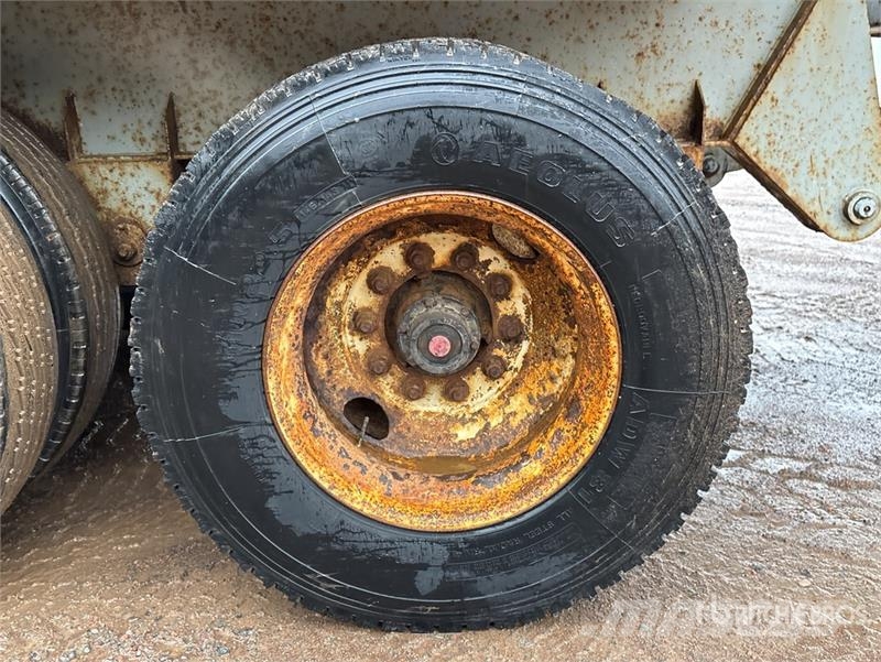 Manac 26 ft T/A End Dump Trailer Tipper trailers