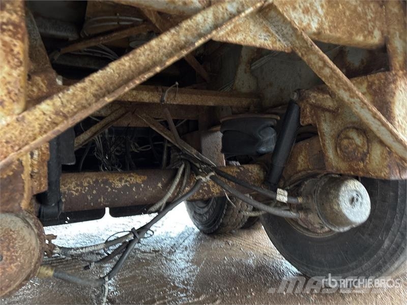 Manac 26 ft T/A End Dump Trailer Tipper trailers