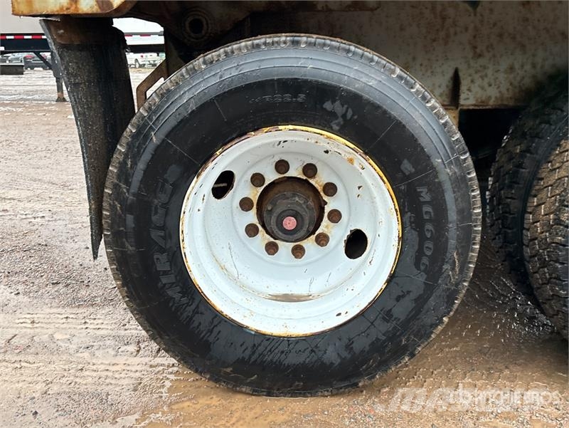 Manac 26 ft T/A End Dump Trailer Tipper trailers