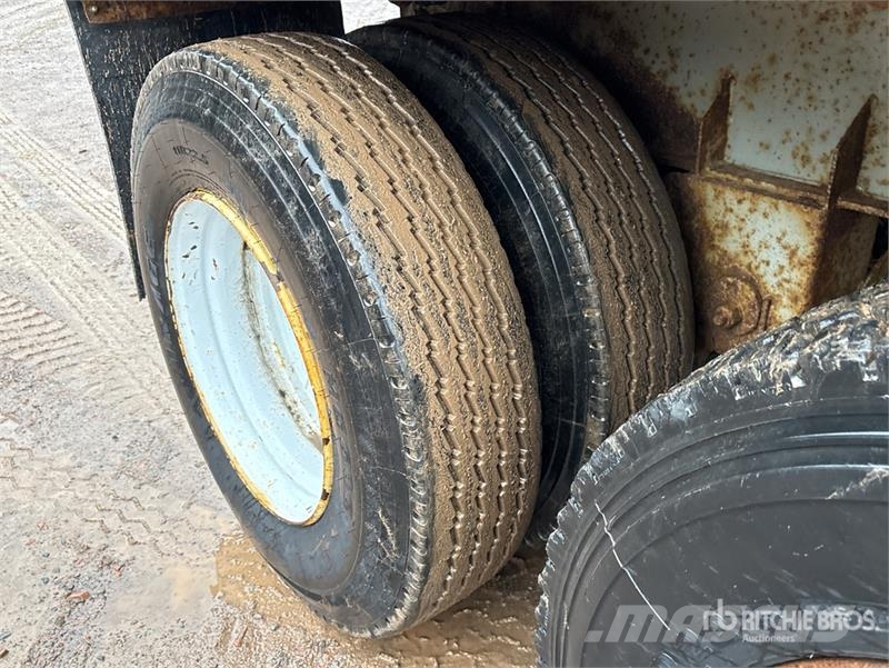 Manac 26 ft T/A End Dump Trailer Tipper trailers