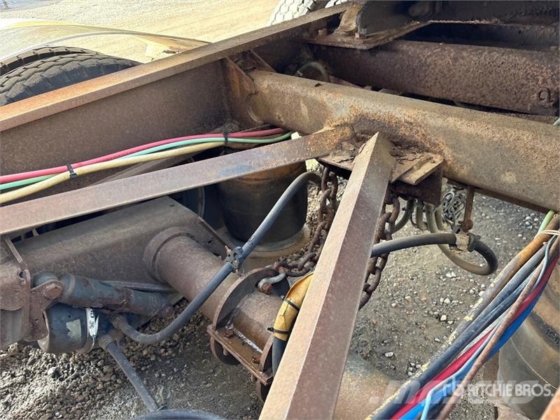 Manac 29 ft x 102 in Tri/A Super B-Train Lead Open-Top C Flissläp