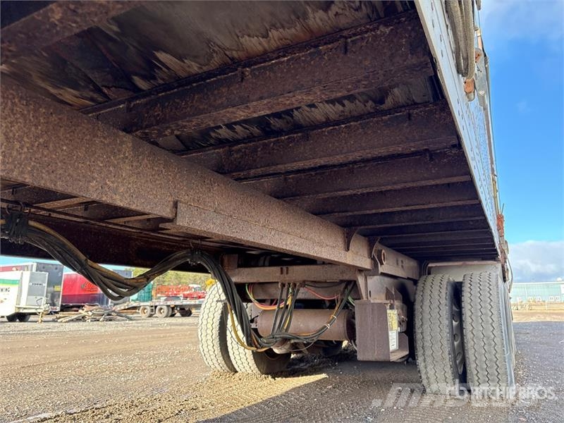 Manac 29 ft x 102 in Tri/A Super B-Train Lead Open-Top C Flissläp