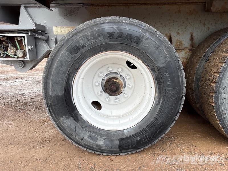 Manac 44226A 27 ft T/A End Dump Trailer Tipphengere