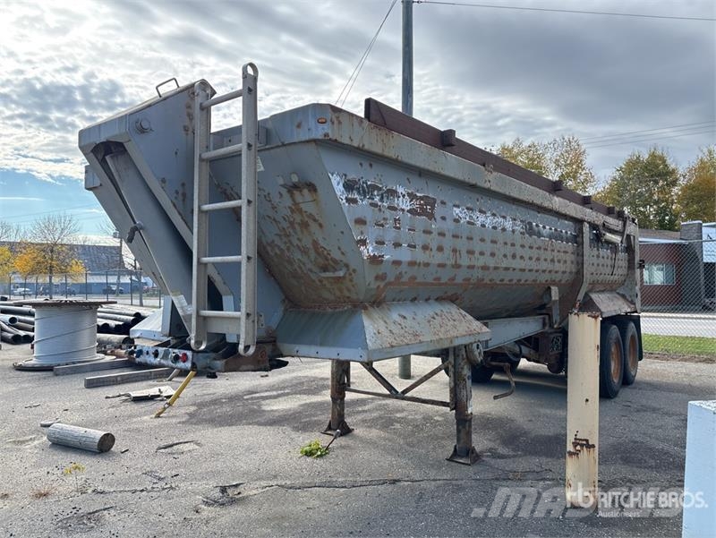 Manac 44226A 27 ft T/A End Dump Trailer Kipper