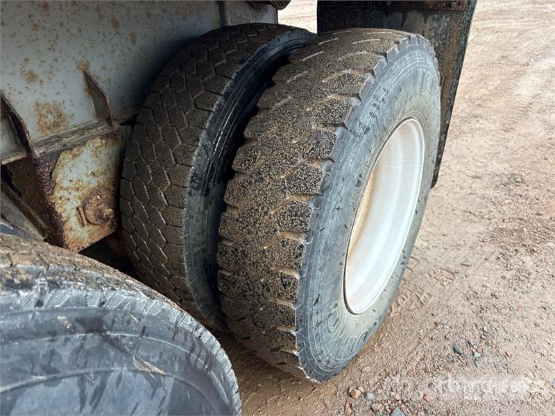 Manac 44226A 27 ft T/A End Dump Trailer Tipphengere