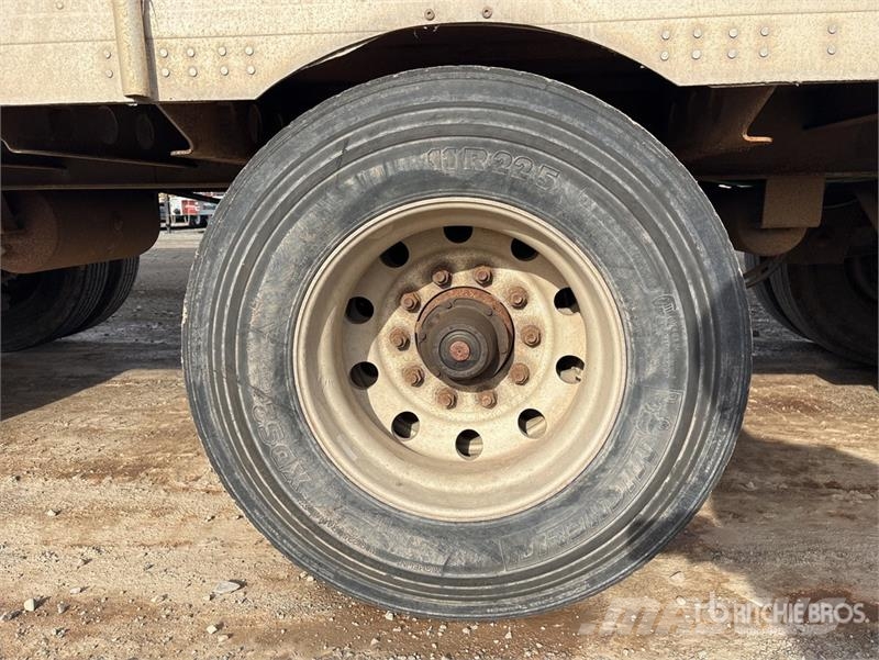 Manac 53 ft x 102 in Quad/A Open-Top Chip Trailer Remolques volquete para virutas de madera