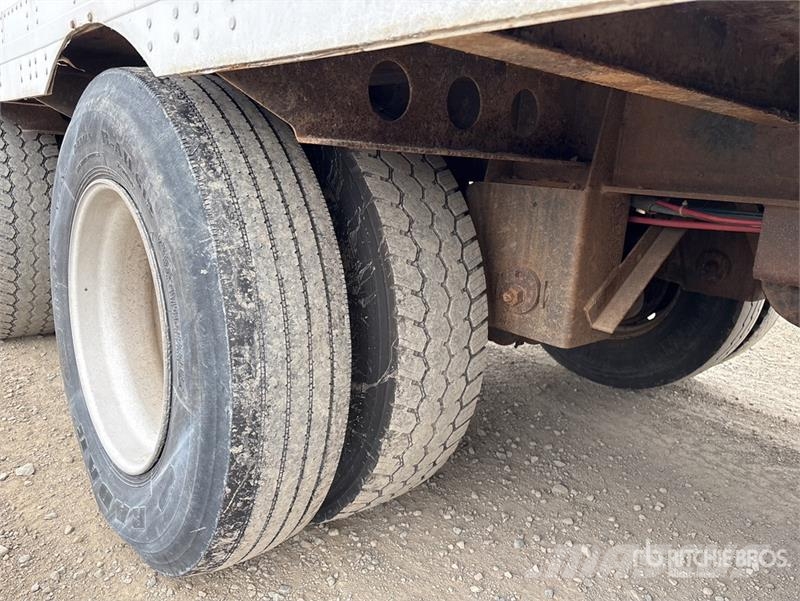 Manac 53 ft x 102 in Quad/A Open-Top Chip Trailer Ремаркета за дървени стърготини
