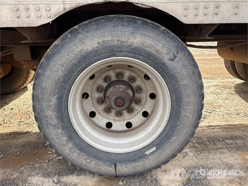 Manac 53 ft x 102 in Quad/A Open-Top Chip Trailer Remolques volquete para virutas de madera