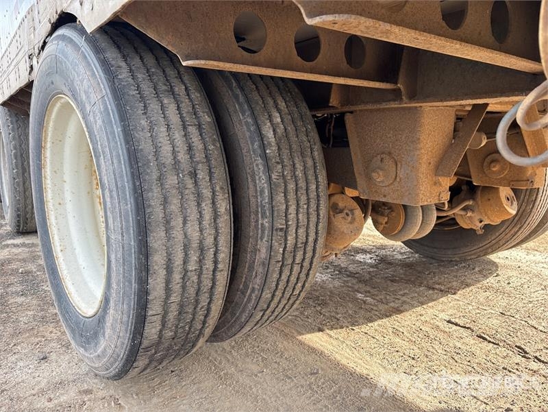 Manac 53 ft x 102 in Quad/A Open-Top Chip Trailer Remolques volquete para virutas de madera