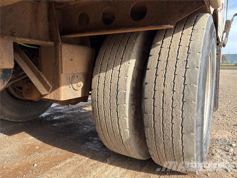 Manac 53 ft x 102 in Quad/A Open-Top Chip Trailer Remolques volquete para virutas de madera
