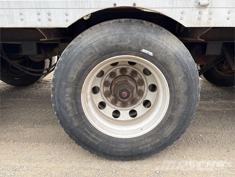 Manac 53 ft x 102 in Quad/A Open-Top Chip Trailer Ремаркета за дървени стърготини
