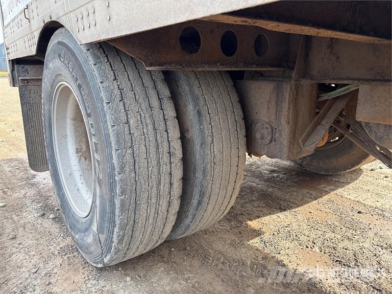 Manac 53 ft x 102 in Quad/A Open-Top Chip Trailer Remolques volquete para virutas de madera