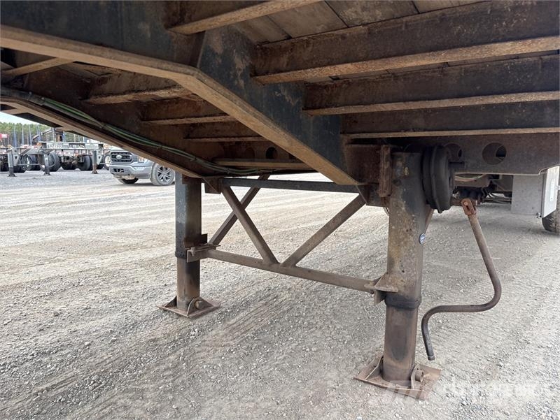 Manac 53 ft x 102 in Quad/A Open-Top Chip Trailer Ремаркета за дървени стърготини
