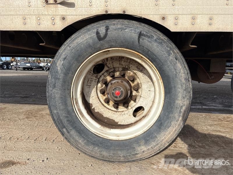 Manac 53 ft x 102 in Quad/A Open-Top Chip Trailer Remolques volquete para virutas de madera